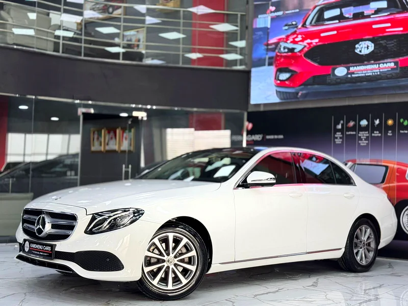 EMI 2600 | Mercedes-Benz E200 Premium | 2018 | GCC Specs | 81,000 KM Original Paint | UNDER WARRANTY634883797774091117
