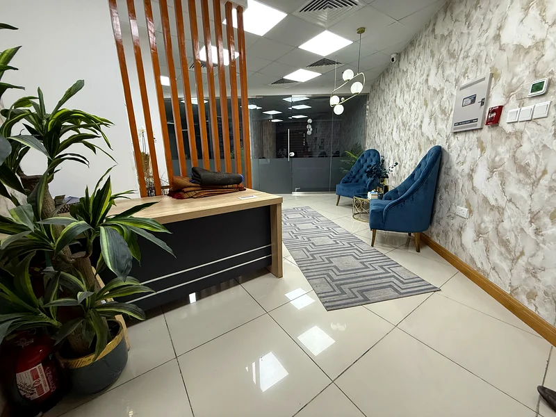 Breath-Taking Pool View || Fully Furnished Office || Biglayout63823788008323110