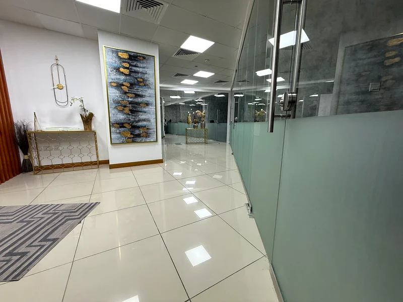 Breath-Taking Pool View || Fully Furnished Office || Biglayout63823788008323111