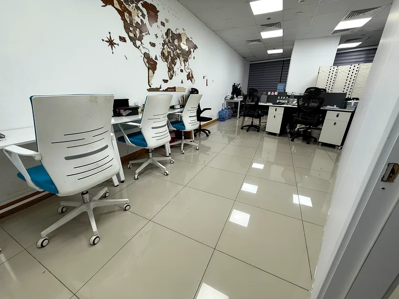 Breath-Taking Pool View || Fully Furnished Office || Biglayout63823788008323114