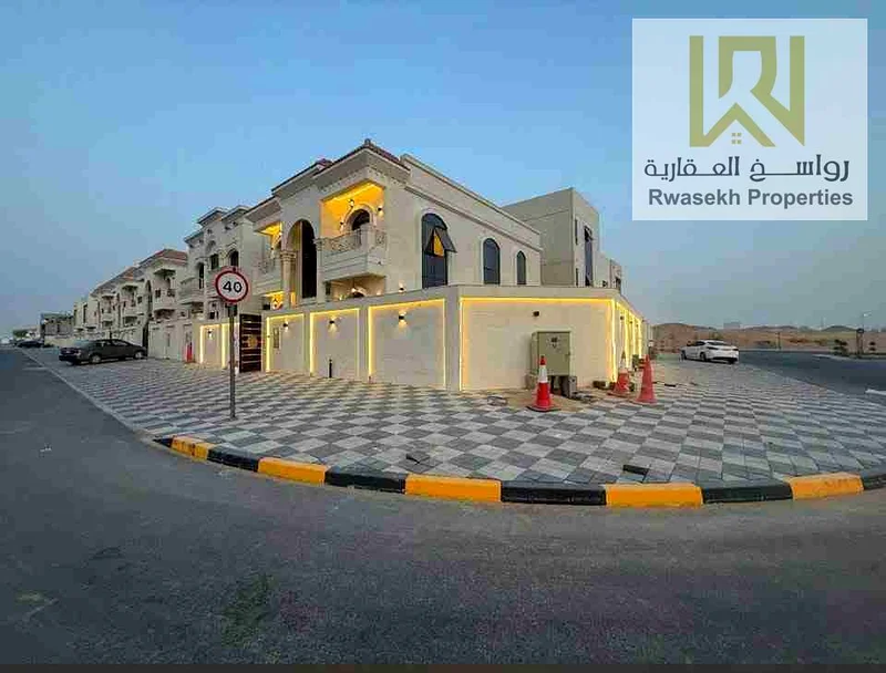 Corner | Close to services and Masjed | Free Hold | Privete Swimmimg pool63914319097473110