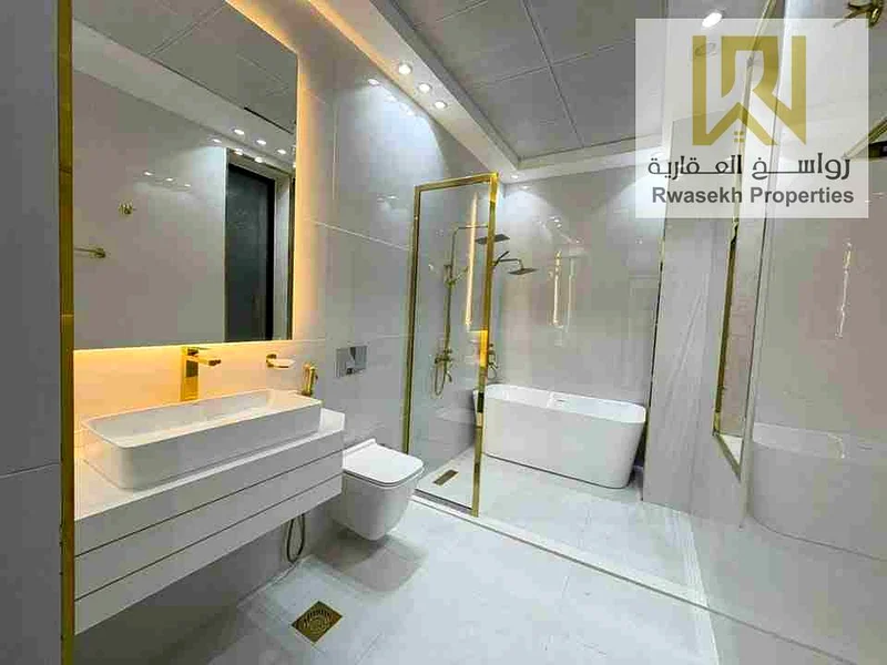 Corner | Close to services and Masjed | Free Hold | Privete Swimmimg pool63914319097473114