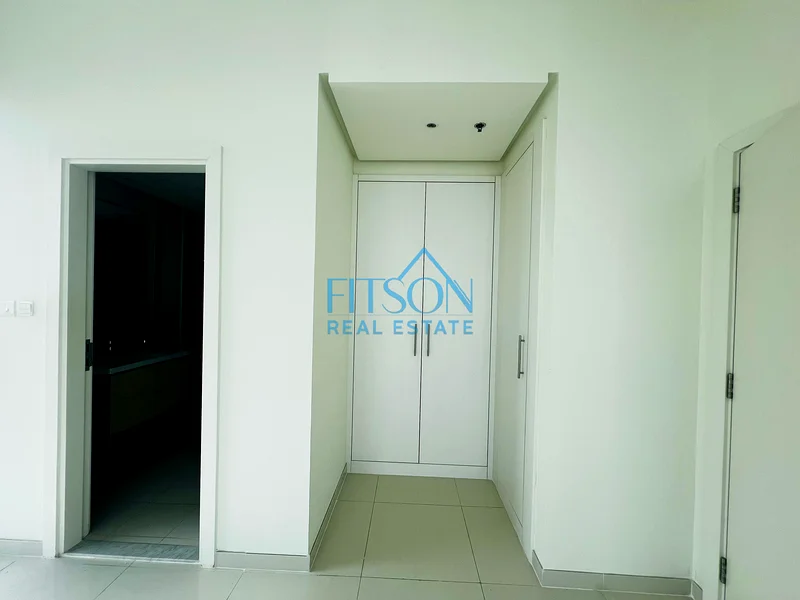 PARTIAL GULF VIEW | LARGE BALCONY | SPACIOUS63739165886595114