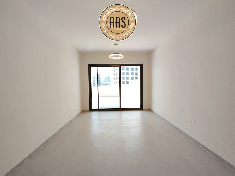 شقة جديدة فسيحة بغرفة نوم واحدة مع تراس/ تصميم كلاسيكي/ موقع متميز/ عرض محدود63766560123650111