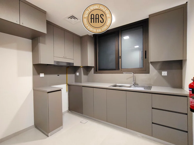 شقة جديدة فسيحة بغرفة نوم واحدة مع تراس/ تصميم كلاسيكي/ موقع متميز/ عرض محدود63766560123650114