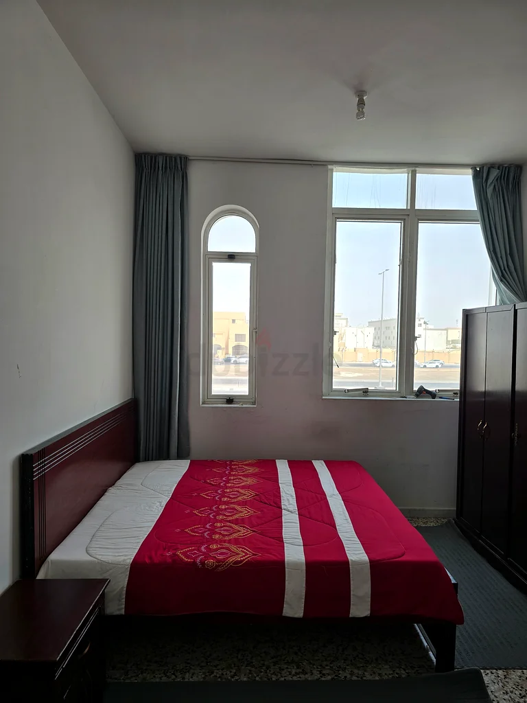 غرفة نوم واحدة متوفرة للعائلة في الشعيبة 1263797396873475112