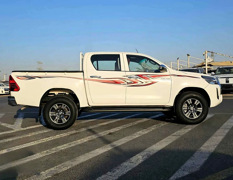 HILUX PATROL / AUTO 4WD 2.7L/ WIDE BODY/ FULL OPTION / LOT# 3022563487915263489111