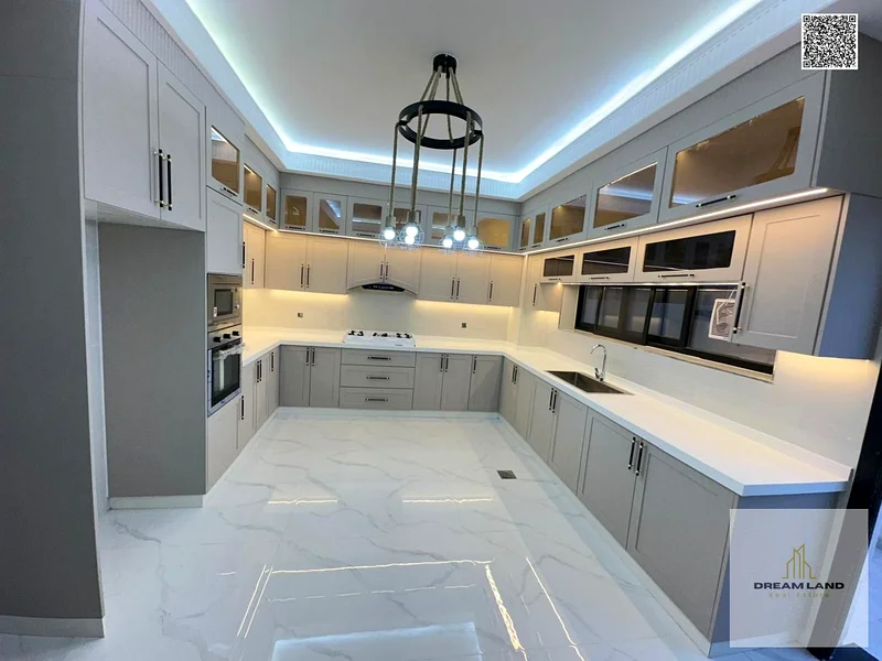 Luxury villa in Al Helio 2, 3014 sq ft | 2 floors + roof | 6 master bedrooms and a maid's room, at an attractive price63899766588674114