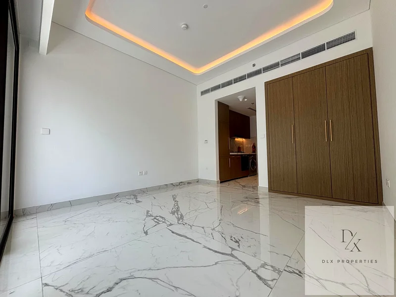 MULTIPLE UNITS | SPACIOUS | CHILLER FREE63802223426945112