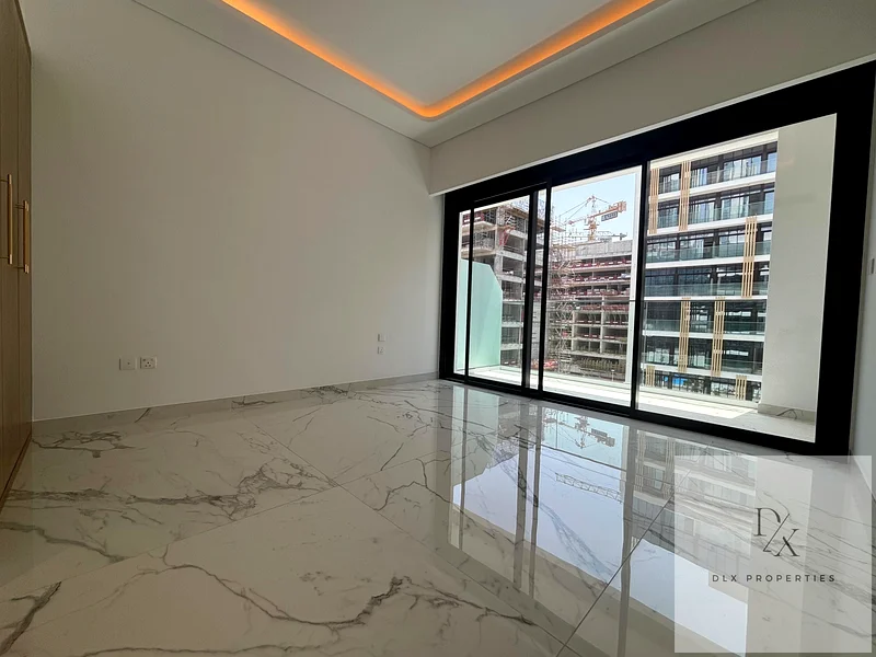 MULTIPLE UNITS | SPACIOUS | CHILLER FREE63802223426945111