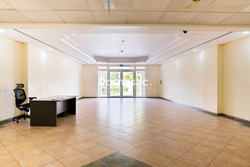 VASTU COMPLIANT | GARDEN VIEW | VACANT.63982323813122112