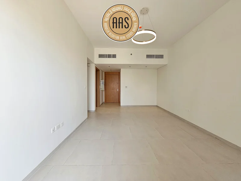 شقة جديدة بالكامل بغرفة نوم واحدة / مطبخ مغلق / حجم واسع / منطقة غسيل منفصلة / تصميم داخلي كلاسيكي / موقع متميز / عرجان63766560154369112