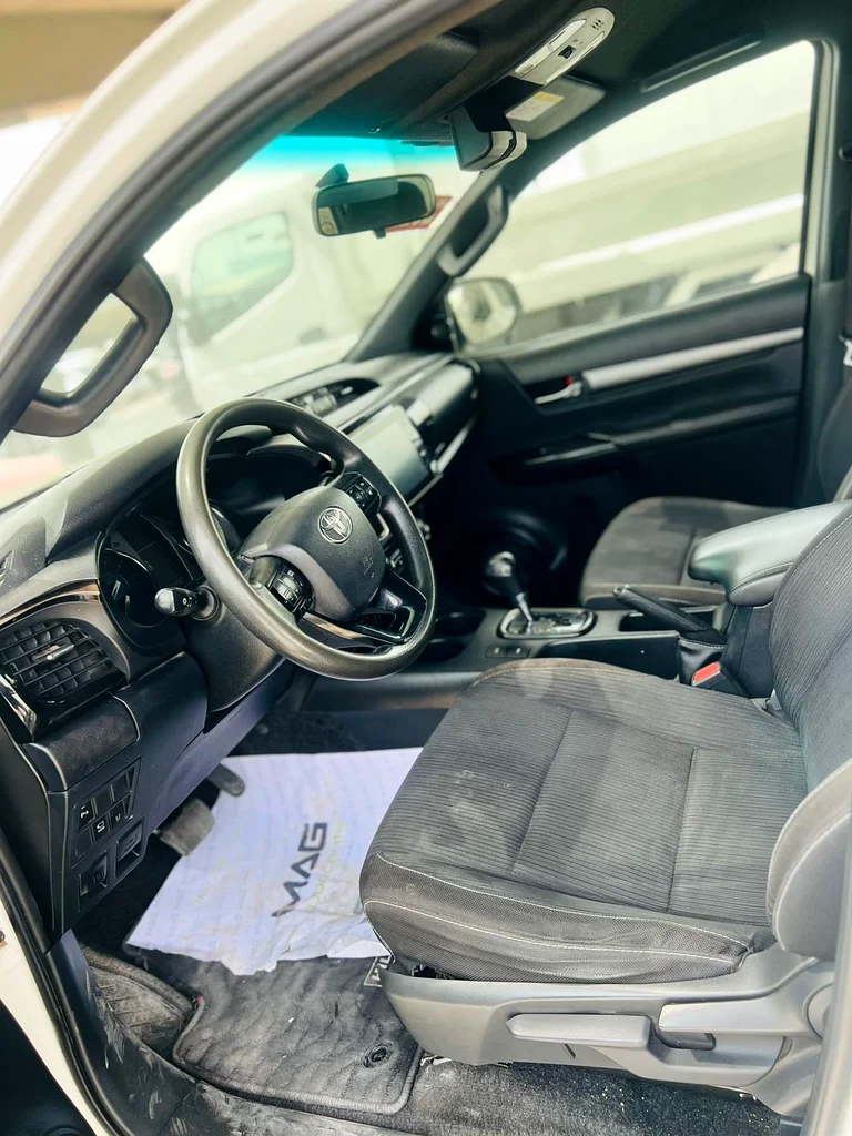 Toyota hilux adventure63488014385153114