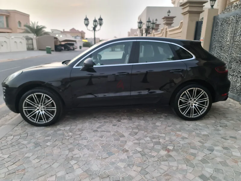 للبيع بورش ماكان موديل  2015  .  GCC  .  FULL OPTIONS PANORAMIC  ..  196000 KM .  مطلوب  45000  قابل63489035914371113