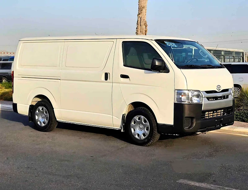 Hiace CARGO PATROL / GCC / STANDARD ROOF / LOT# 2606263484347911299112