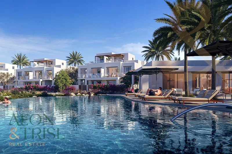 Waterfront Villa | Prime Location | Geniune Resale63946851915393112