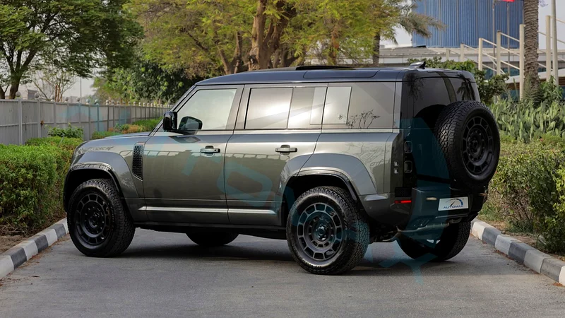 (For Export Only) 2025/2025 LAND ROVER DEFENDER 110 OCTA EDITION ONE 4.4TT V8 BRAND NEW63482810095106114