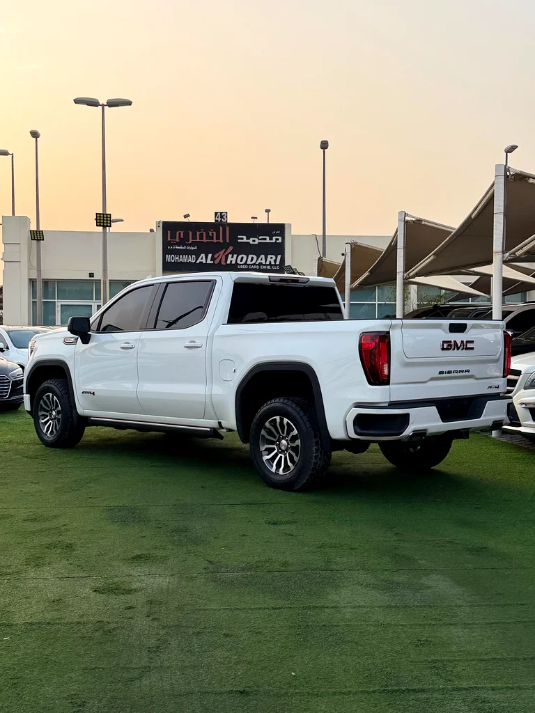 (2021) GMC AT4 //SIERRA//خيار كامل//أميال منخفضة// //حالة ممتازة//63613735958403112