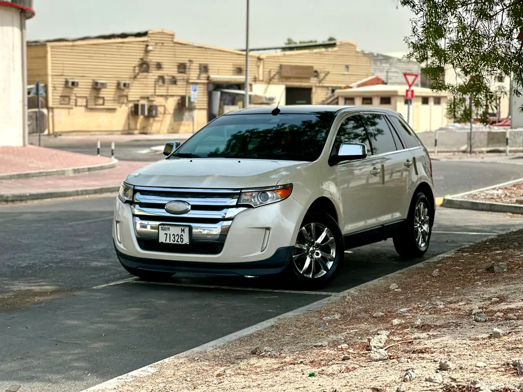 Ford Edge 2012 — photo 1 of 15