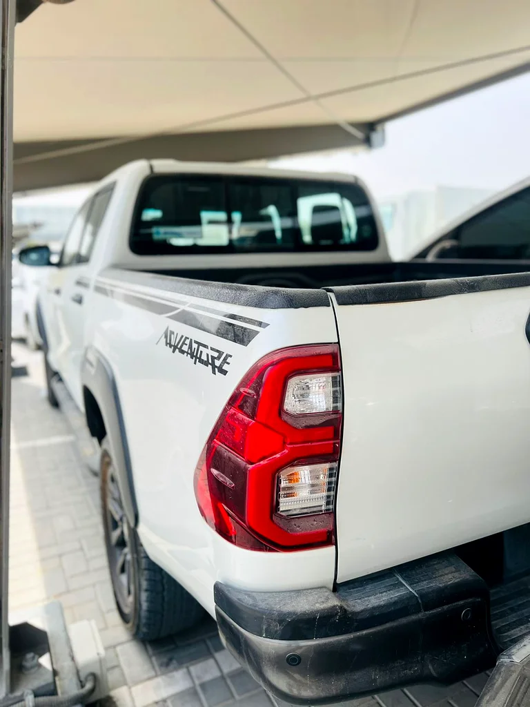 Toyota hilux adventure63488014385153111