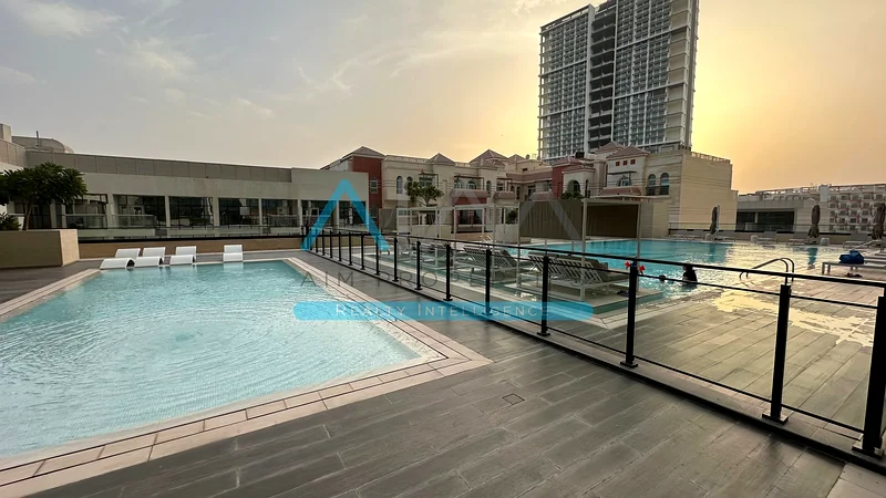 شقة واسعة من نوع 2BHK بإطلالة على المسبح | JVC – قلب دبي63781098099459114