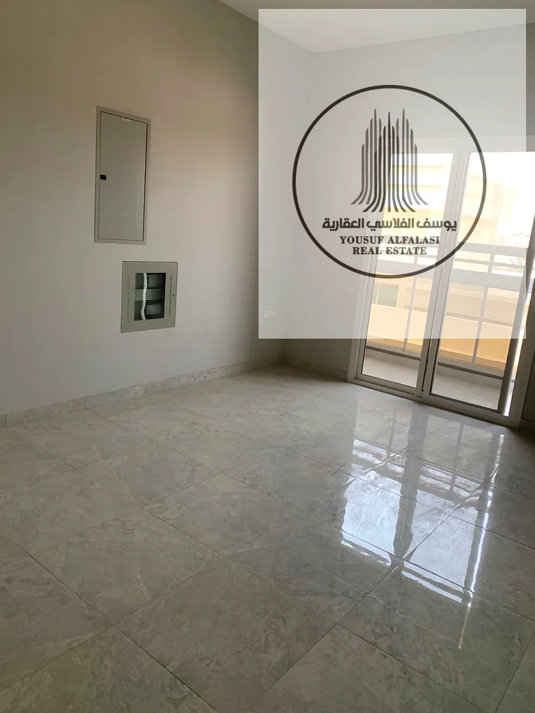 للإيجار في عجمان الروضة 3، غرفتين نوم وصالة، حمامين، سعر 42000 درهم، 4 دفعات63718855468291110