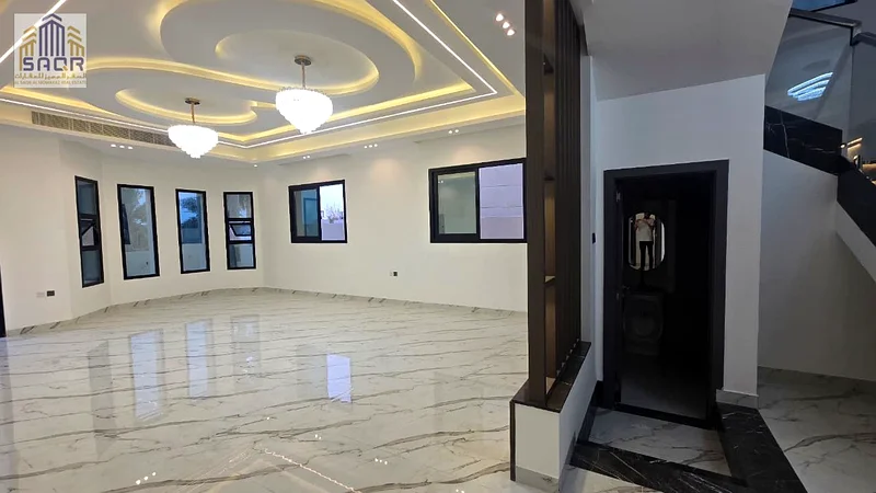 Classic design villa, 4300 sq ft. Ready to move in, with electricity, water and air conditioning. Freehold. No annual service fees.63872926613634112