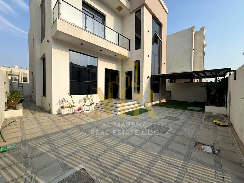 🏡 For Sale – Luxury Villa in Al Helio 2 – Ajman | 6 Master Bedrooms | Majlis & Hall with Wash Basins | Modern Kitchen | Yard with Seating Area | Two63914523974147111