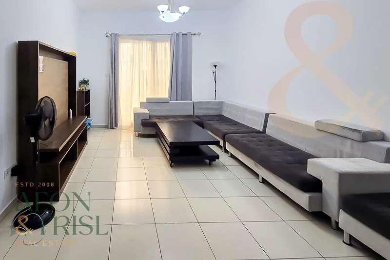 شقة مفروشة بغرفة نوم واحدة مع إطلالة على المسبح وموقع رائع63778781662083110