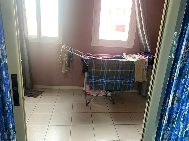 تُستأجر غرفة نوم رئيسية في جاردنز دبي63797397959553111