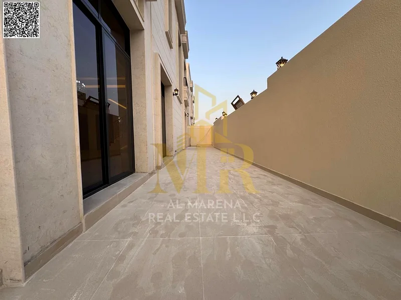 A villa with a price inclusive of registration and ownership fees on the main street, ready for occupancy in the most upscale areas of Ajman. Freehold63914523954946114