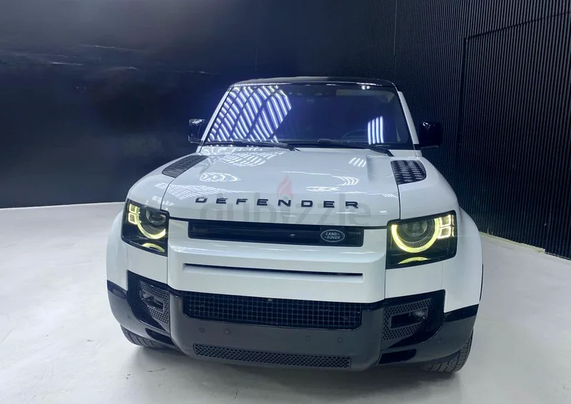 Land Rover Defender SE63482687783426111