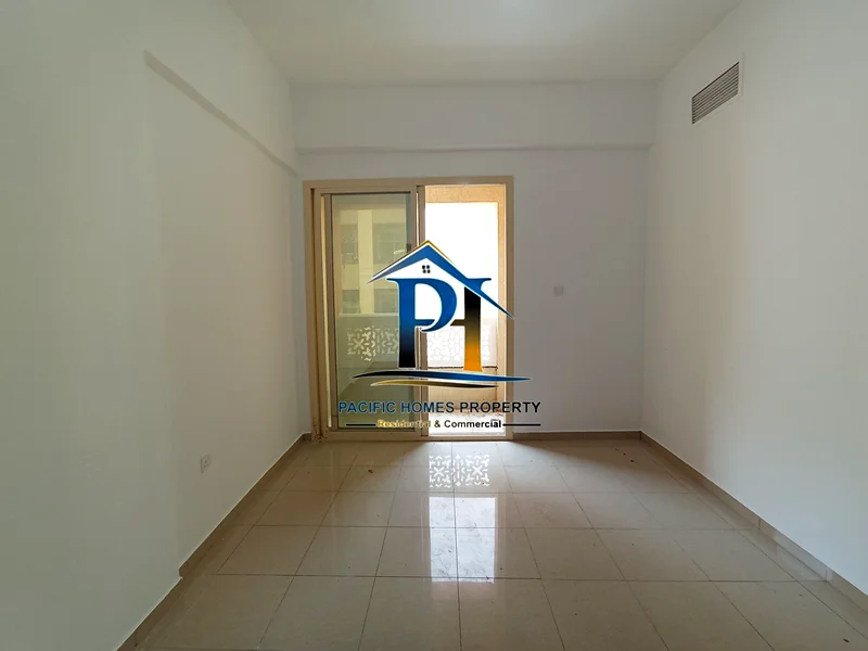 Front side of pond park 🏞️ 🏞️ 🏞️ park 2 bhk available gym pool  and all facilities Rent 63k63757853617537112