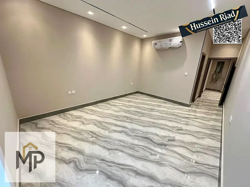 A great opportunity to own a luxury villa located in the heart of the distinguished Bahia area at an attractive price, including electricity, water an63881266094465112