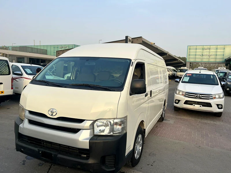 2018 Toyota Hiace Cargo Highroof63484347882371111