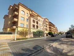 Huge Size 1BR I Private Courtyard I Next to Circle Mall - Parks