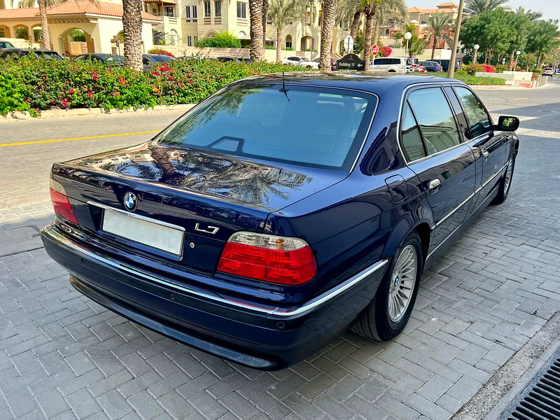 بي إم دبليو إل7 1999 | فئة نادرة بمحرك ف12 فاخرة بعجلات قاعدة طويلة | حالة ممتازة63484910688258114