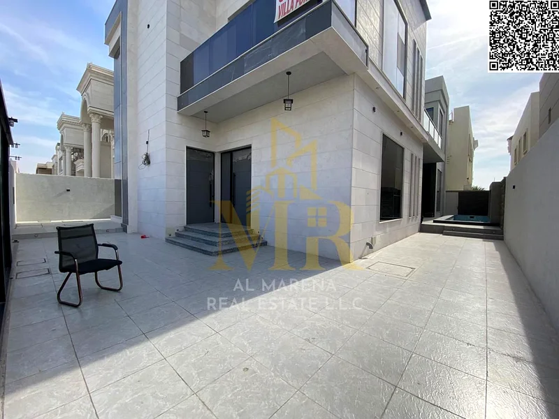 A villa directly from the owner, with personal finishing, on a main street, close to all services. Freehold for all nationalities and without a down p63871901263234112