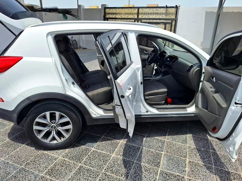 KIA SPORTAGE-GCC-AWD-2015-2.4 LTR- 1,97,800 KMS - WELL MAINTAINED SUV63398633547266114