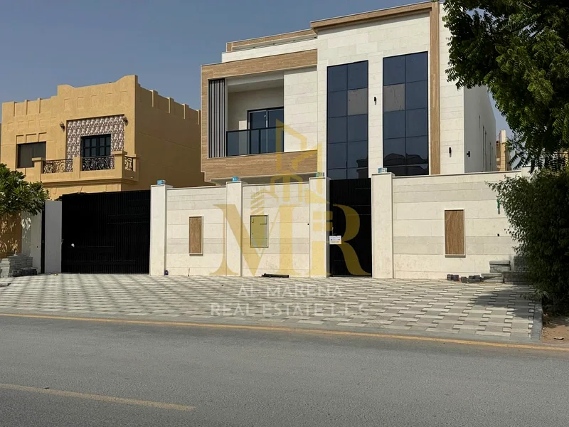 🏡 للبيع – فيلا فاخرة في المويهات 1 – عجمان | طابقين | 5 غرف نوم رئيسية | مجلس وغرفتا معيشة | مطبخ حديث ومطبخ إضافي في63868520097281112