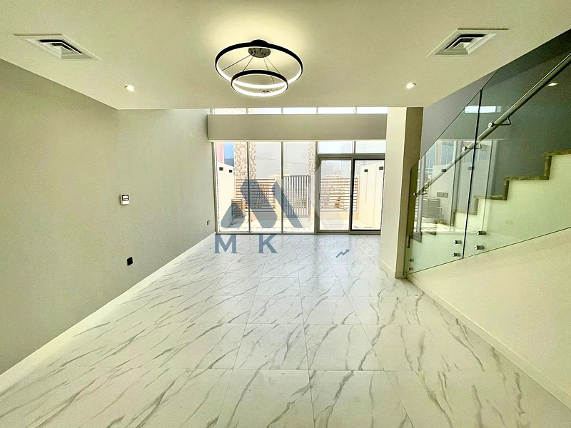 جديد بالكامل / شرفة كبيرة / علية / جاهز الآن63493835098882112
