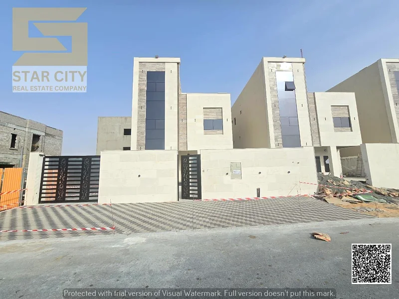 فيلا للبيع بسعر ممتاز يشمل رسوم التسجيل ونقل الملكية، قابل للتفاوض، وتضم فناءً كبيرًا. ملكية حرة لجميع الجنسيات63901691799554110