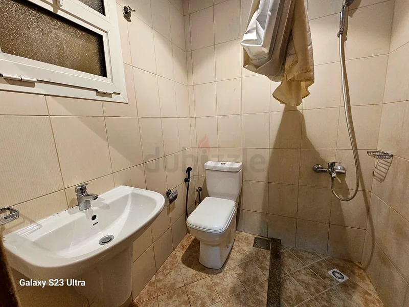 Maid room with attached bath63624070305409113