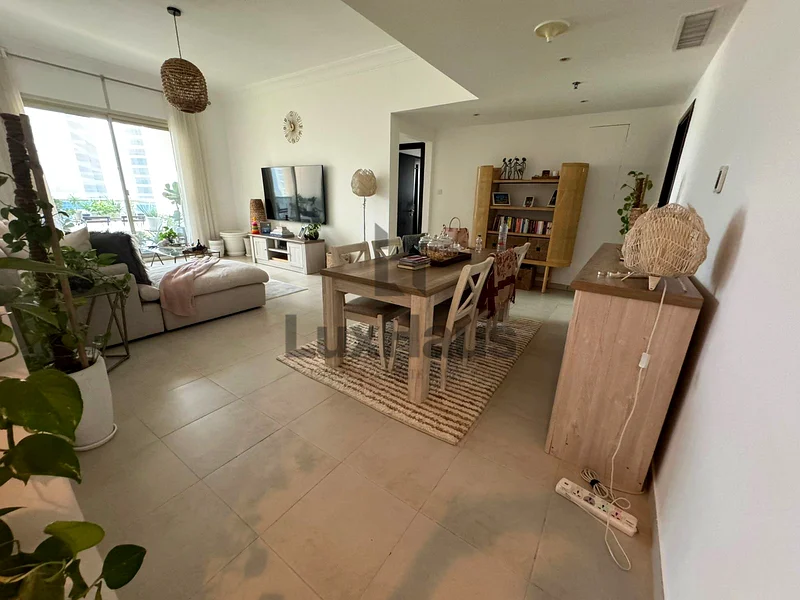 Bright Unit| 2bed + Maids| Lake View| Vacant Soon63654982739330111