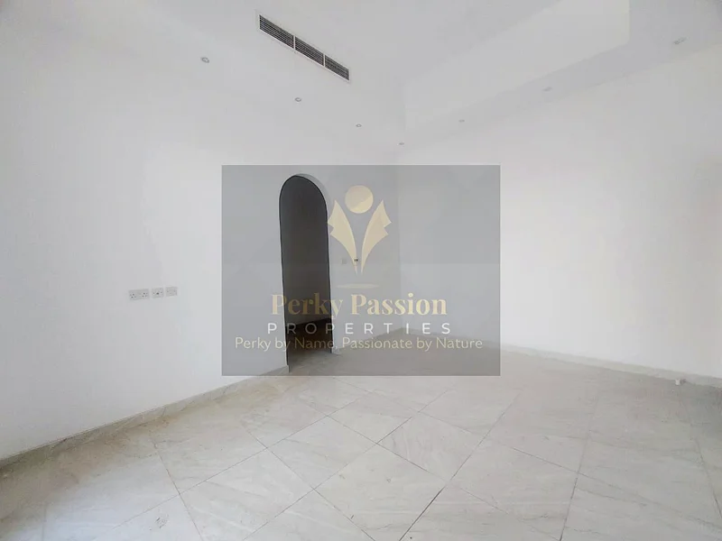 فيلا رائعة مكونة من 5 غرف نوم للإيجار في خوانق 263727388765058111