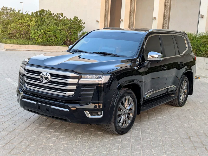 TOYOTA LAND CRUISER 2015 FACELIFTED 2025 WITH INTERIOR AND EXTERIOR V6 4.0L GCC63613131594370111