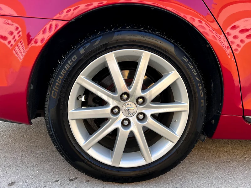 Lexus Gs 300 - GCC - free accident - like new63613463928579113
