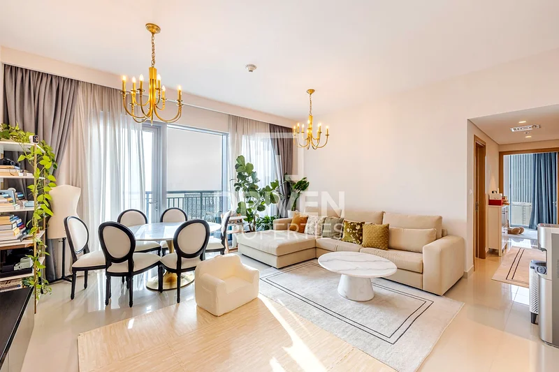 High Floor with Panoramic Vistas | Modern Layout64026744102659111