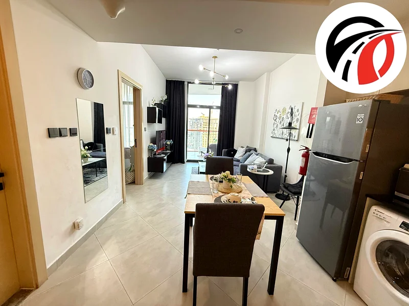 منظرة على الجدول | مفروشة بالكامل | جاهزة للانتقال63740021544065111