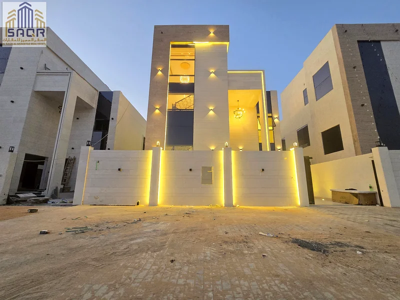 فيلا فاخرة بتصميم عصري في الحيلو 2، ثلاث طوابق على شارع رئيسي، بسعر ممتاز يشمل التسجيل والملكية.63911619958019112